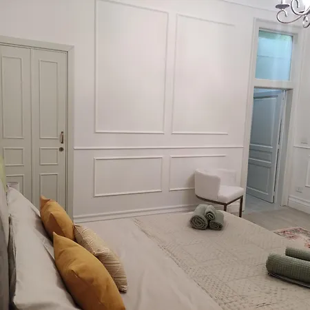 Pecla Ortigia Daire Siraküza