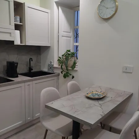 Pecla Ortigia * Сиракузы